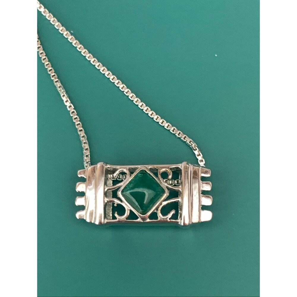 .925 Ornate Vintage Pendant with Jade Stone and Necklace Chain